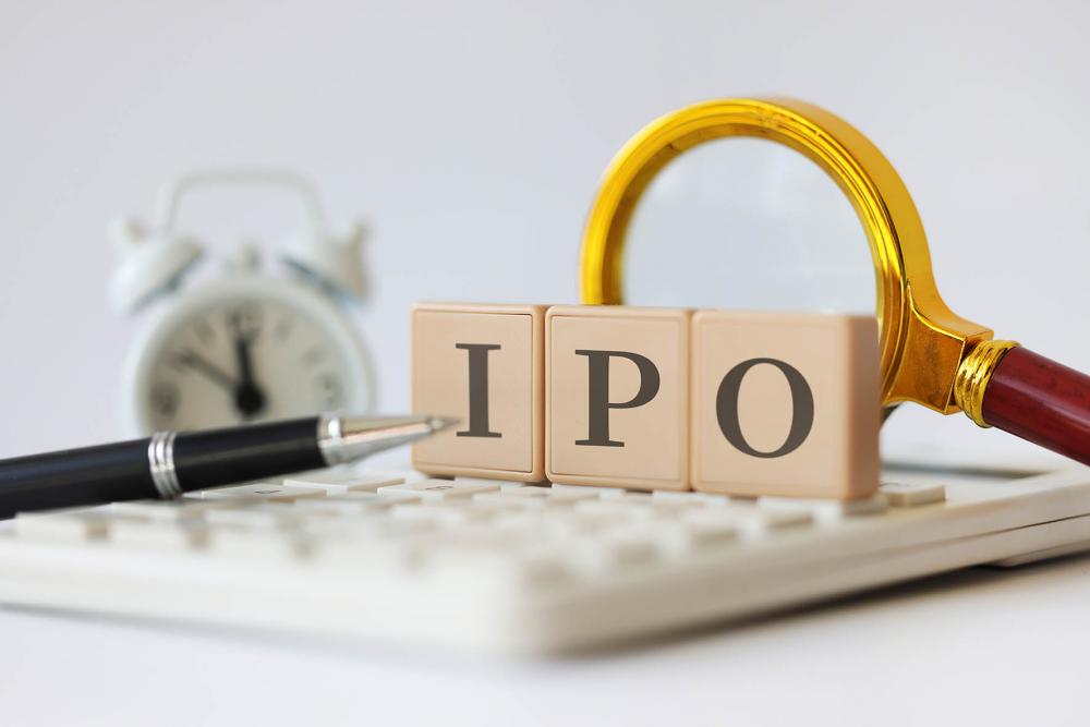 IPO观察|猎奇智能实控人股权低买高卖,业绩失速客户集中,资金充裕仍募资补流